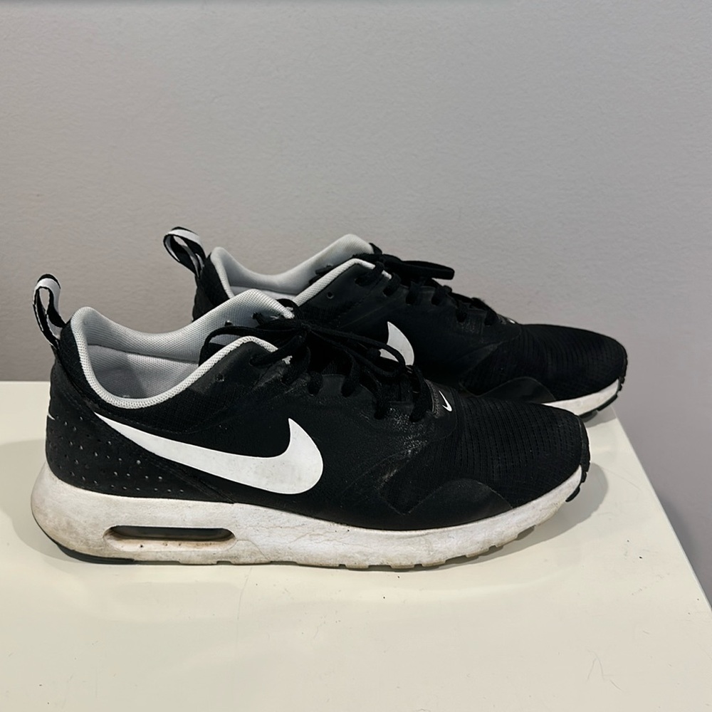 Men’s Nike air size 9